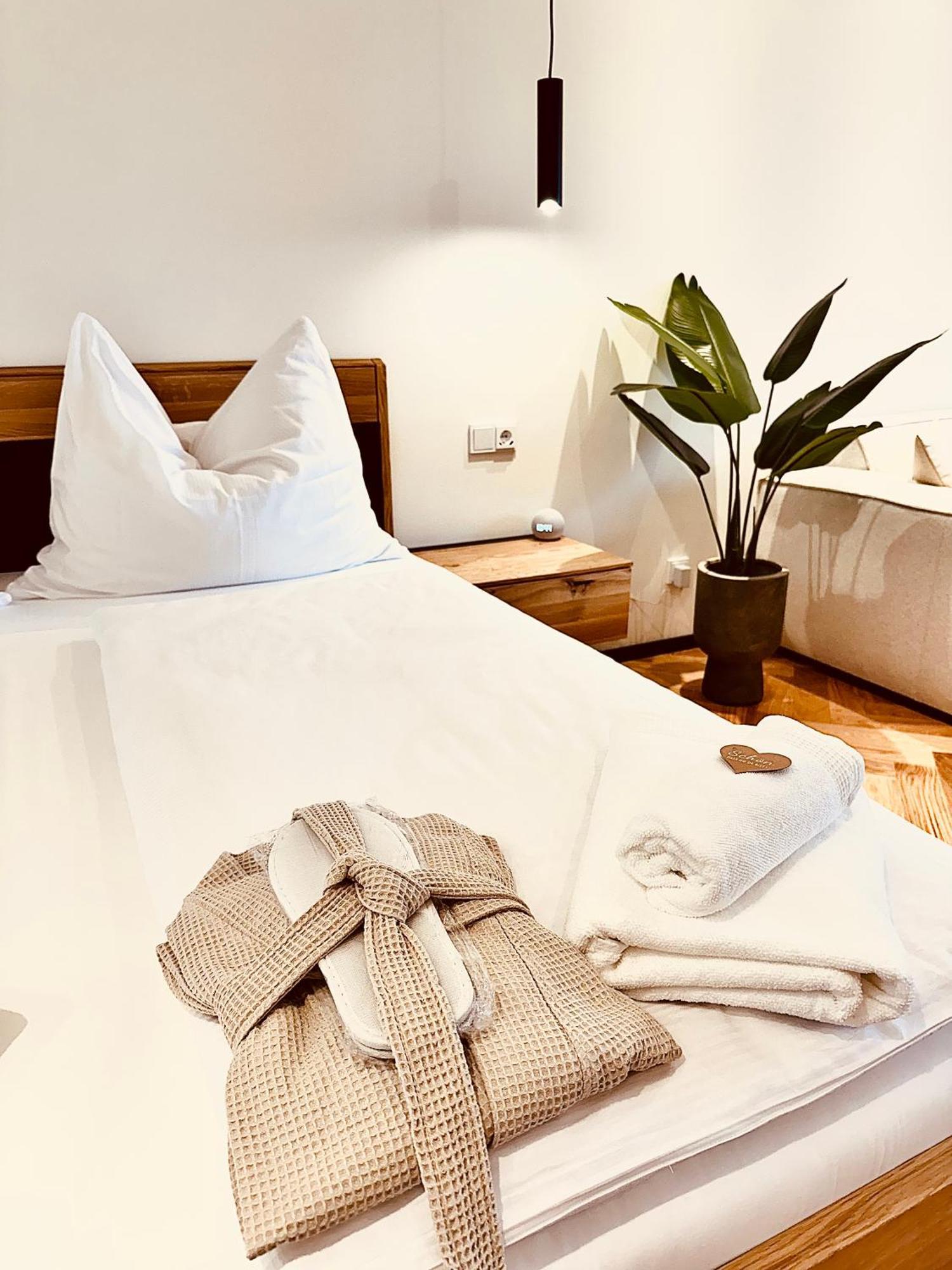 Das Alpenzeit Appartement Mit Just Private Terrasse (Adults Only) バート・アウスゼー エクステリア 写真