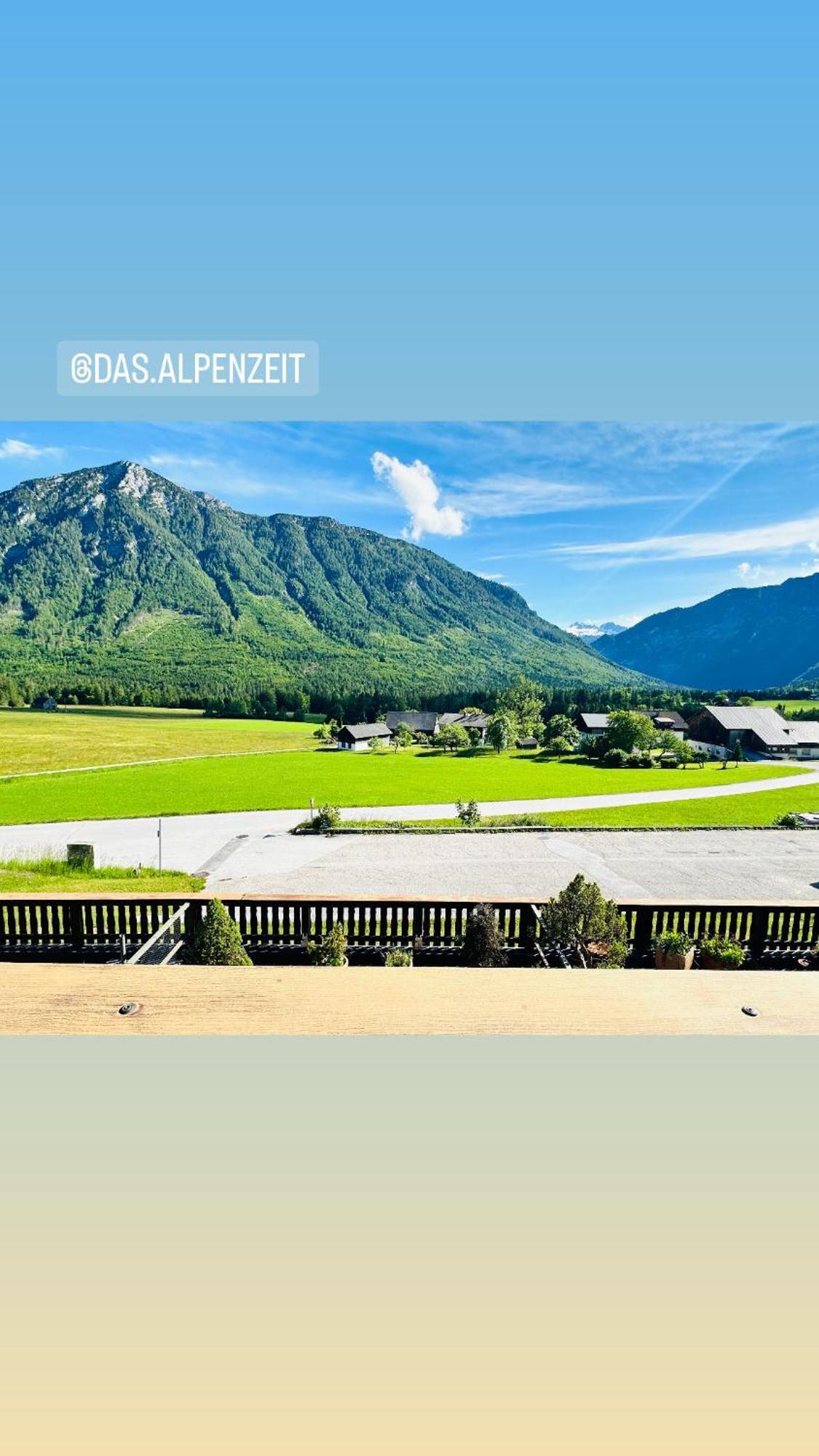 Das Alpenzeit Appartement Mit Just Private Terrasse (Adults Only) バート・アウスゼー エクステリア 写真