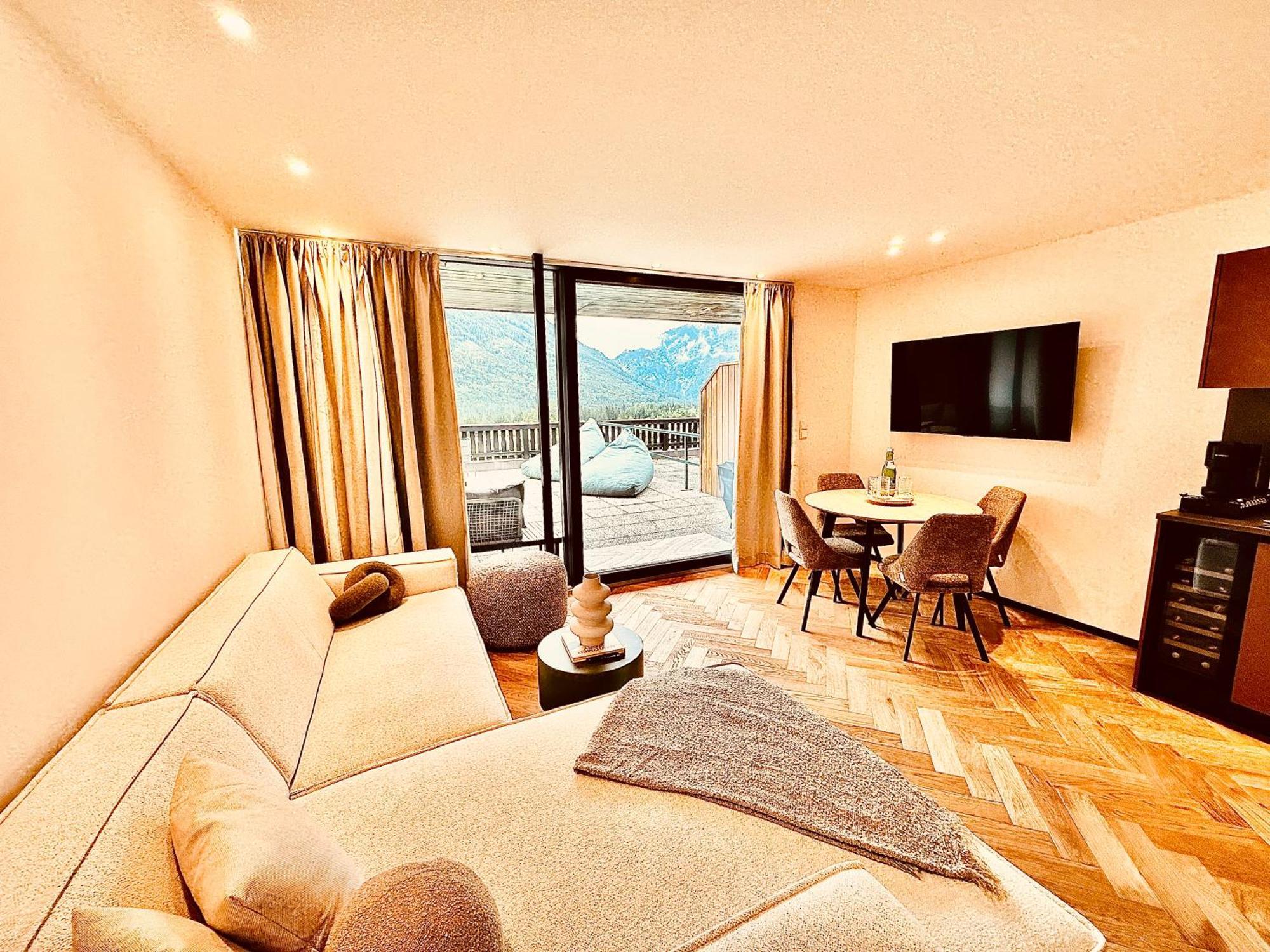 Das Alpenzeit Appartement Mit Just Private Terrasse (Adults Only) バート・アウスゼー エクステリア 写真